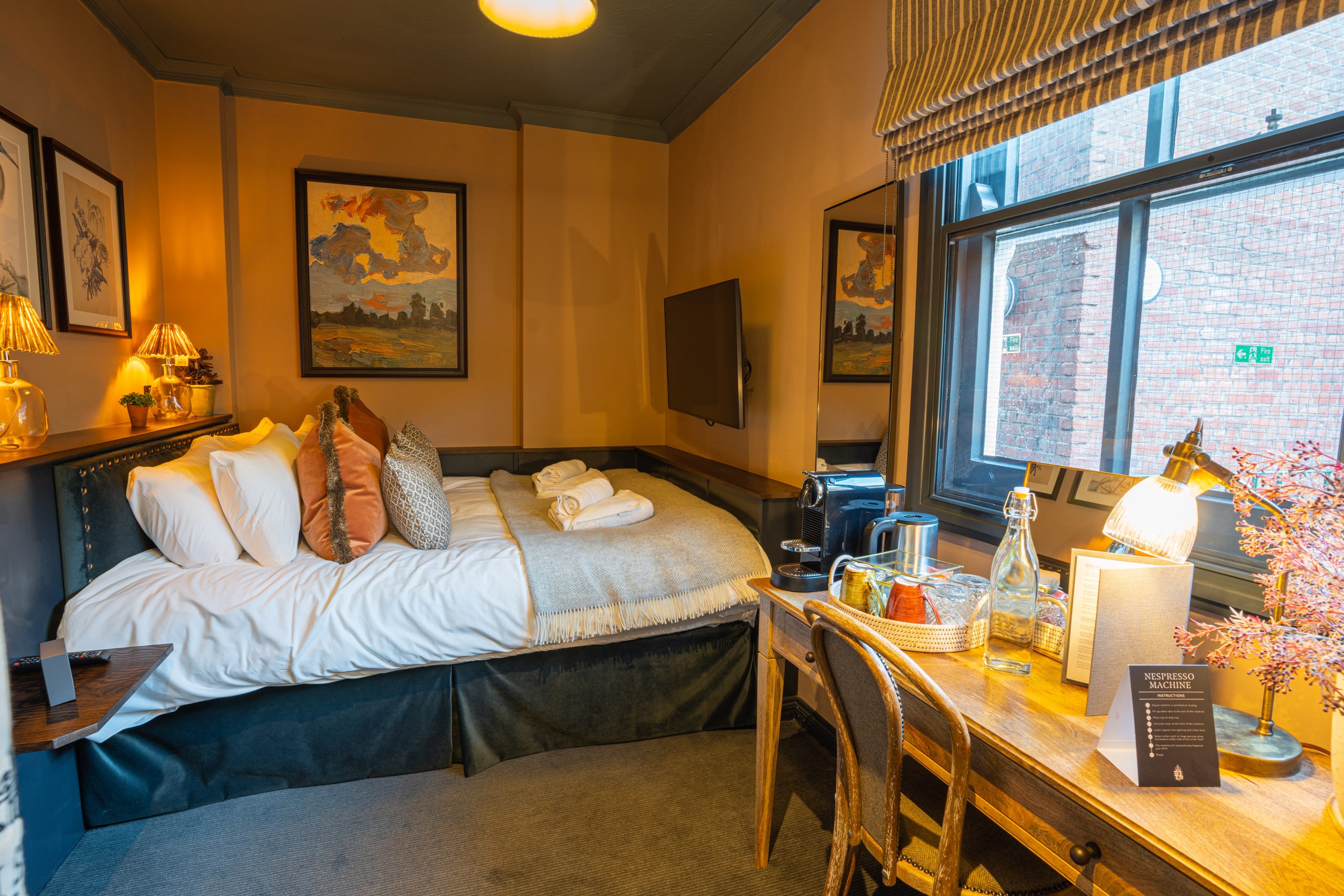 Salisbury Arms Hotel Room Granada Secondary Glazing